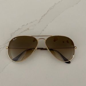 Large Ray Ban aviators